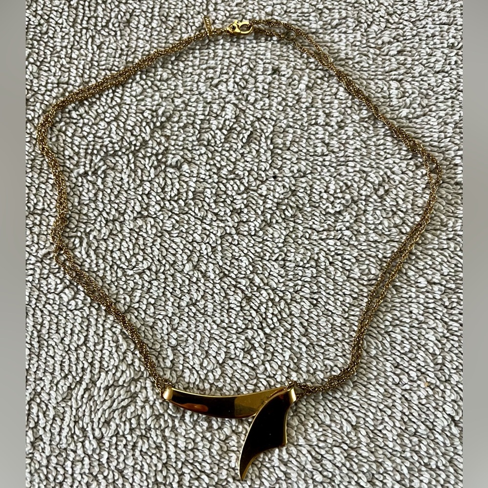 Gold ribbon‎ necklace on chain Monet